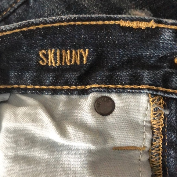 Ripped Skinny Jeans - Picture 6 of 7